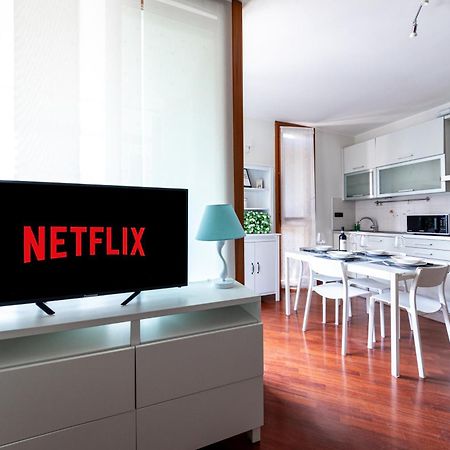 Appartamento Caterina A 5 Minuti Da Milano Fiere E San Siro Con Wifi-Netflix-Free Parking المظهر الخارجي الصورة