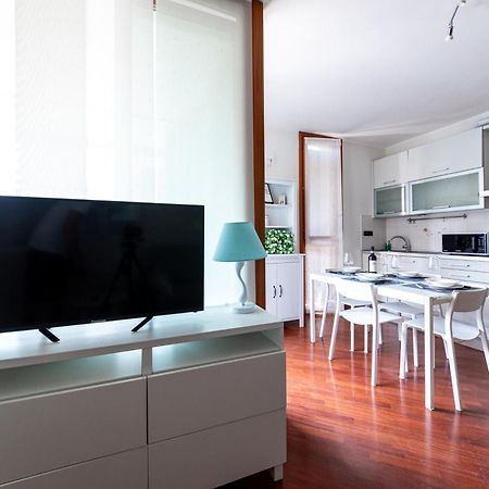 Appartamento Caterina A 5 Minuti Da Milano Fiere E San Siro Con Wifi-Netflix-Free Parking المظهر الخارجي الصورة